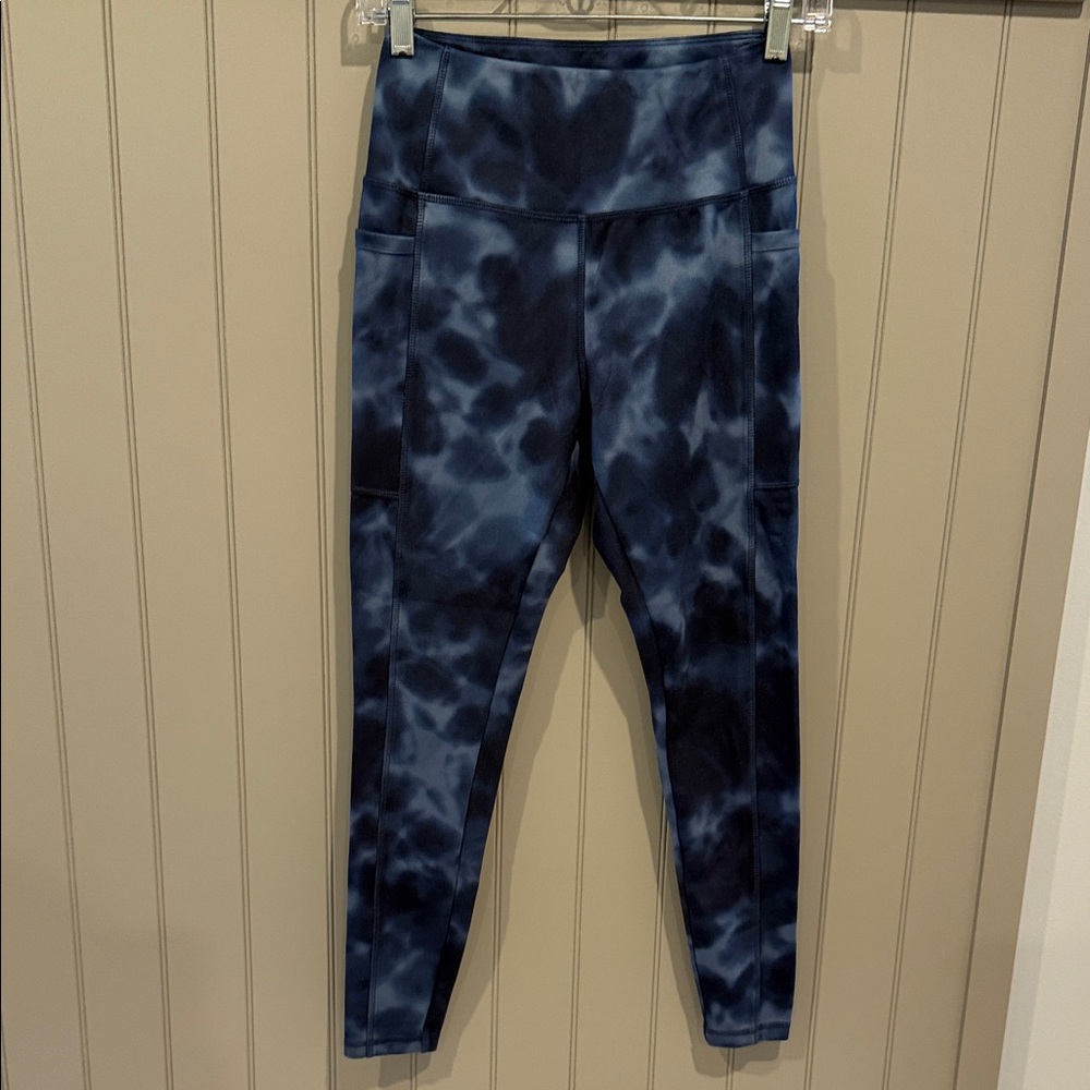 Danskin Cloudy Blue Activewear